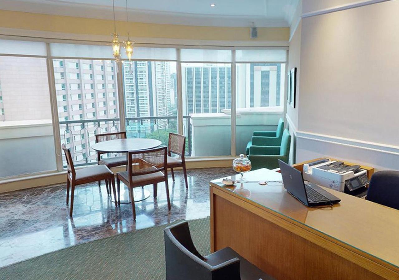 Hotel Gran Estanplaza Berrini São Paulo Exteriér fotografie A typical office at the Hong Kong University of Science and Technology