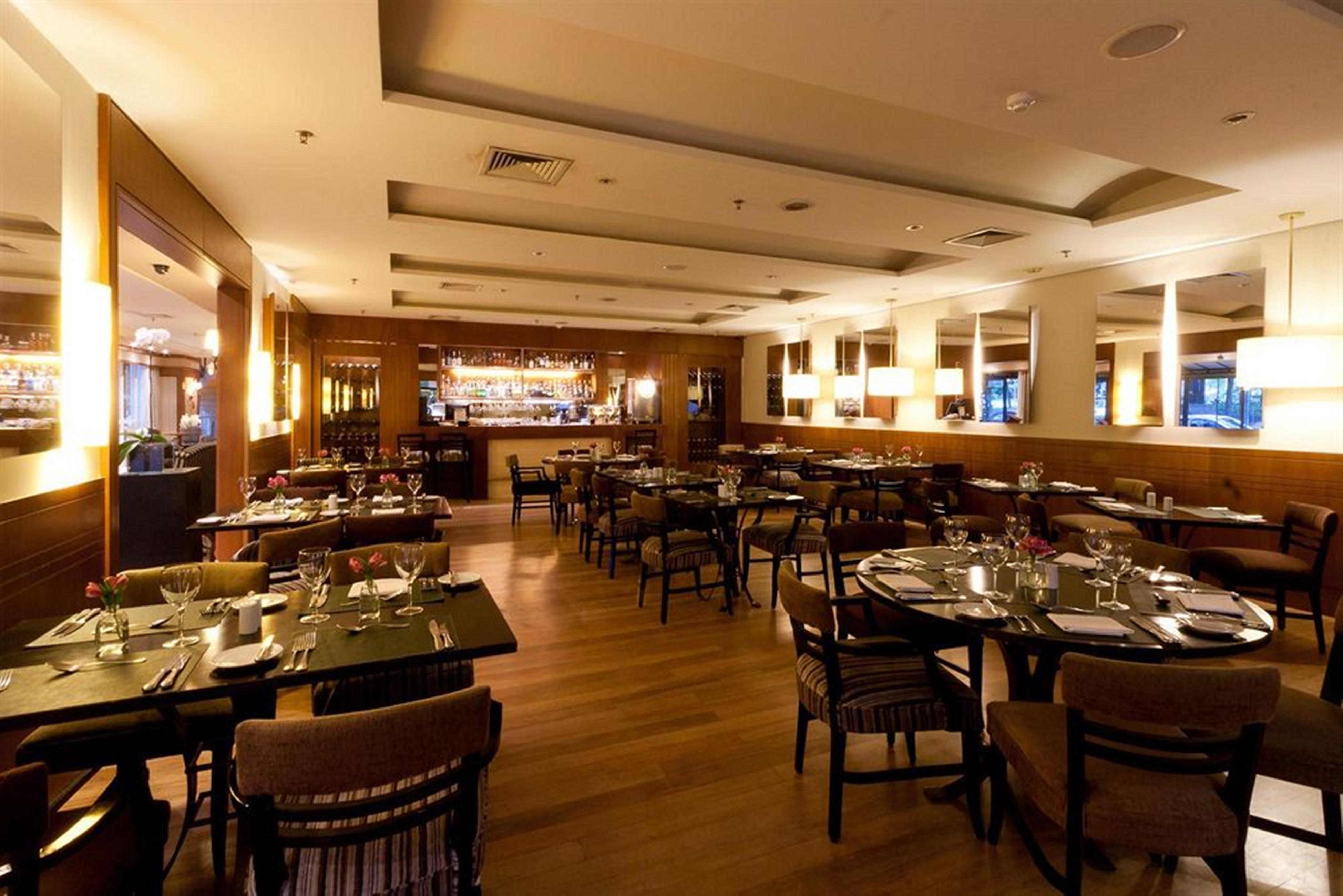 Hotel Gran Estanplaza Berrini São Paulo Exteriér fotografie The interior of the restaurant